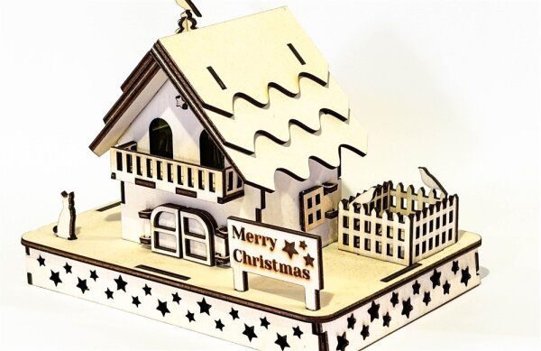 Handgefertigtes Holz-Weihnachtshaus Nr. 03
